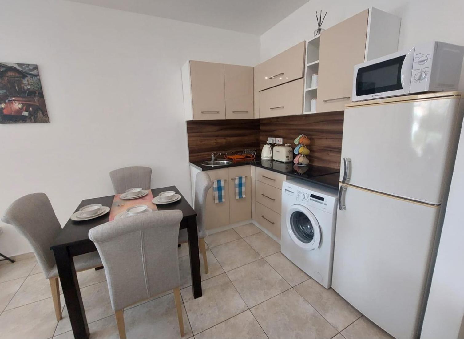 Joanne'S Cosy 1 Bdrm Apt Paphos Kültér fotó