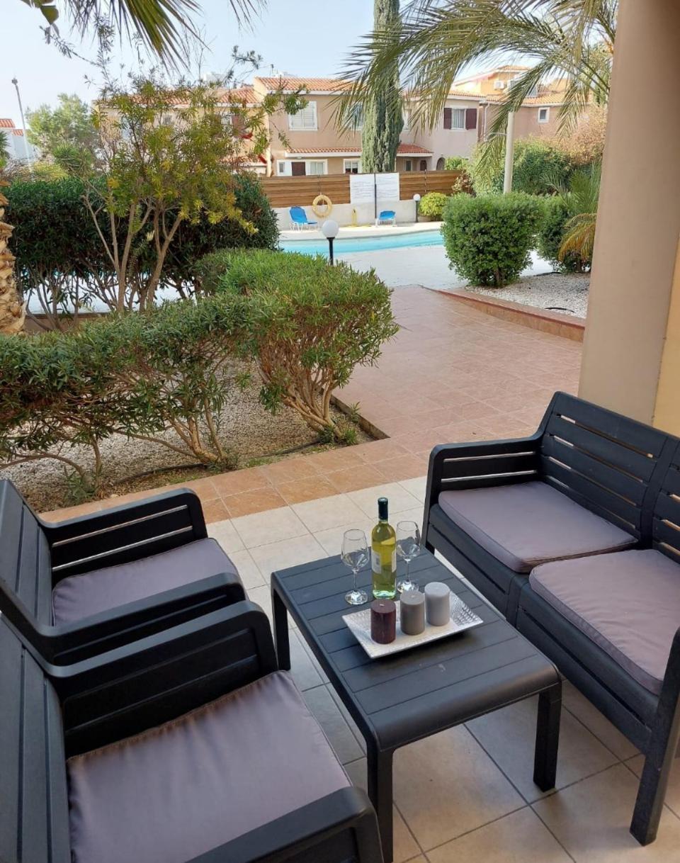 Joanne'S Cosy 1 Bdrm Apt Paphos Kültér fotó