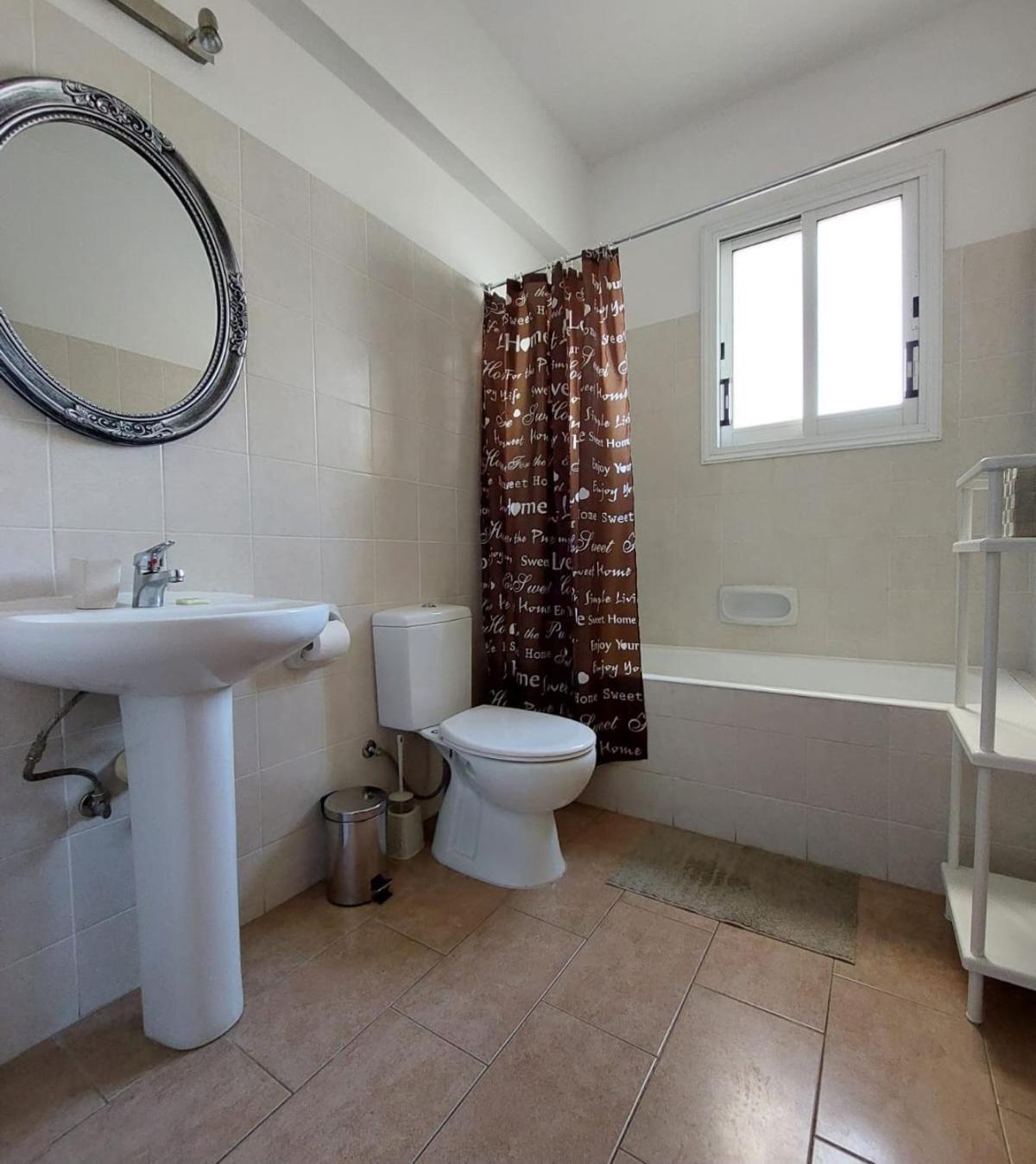 Joanne'S Cosy 1 Bdrm Apt Paphos Kültér fotó